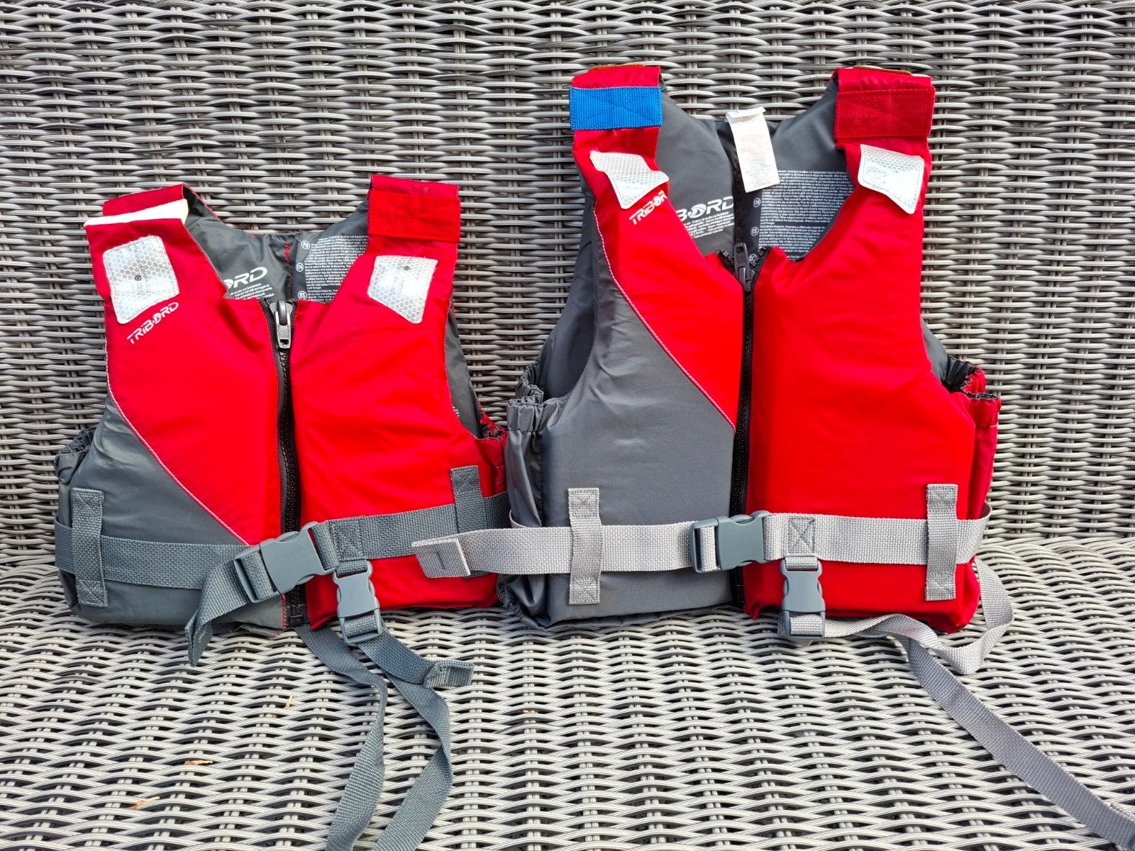 2 Tribord zwemvesten / reddingsvesten voor kinderen/jongeren, Watersport en Boten, Watersportkleding, Ophalen, Zo goed als nieuw