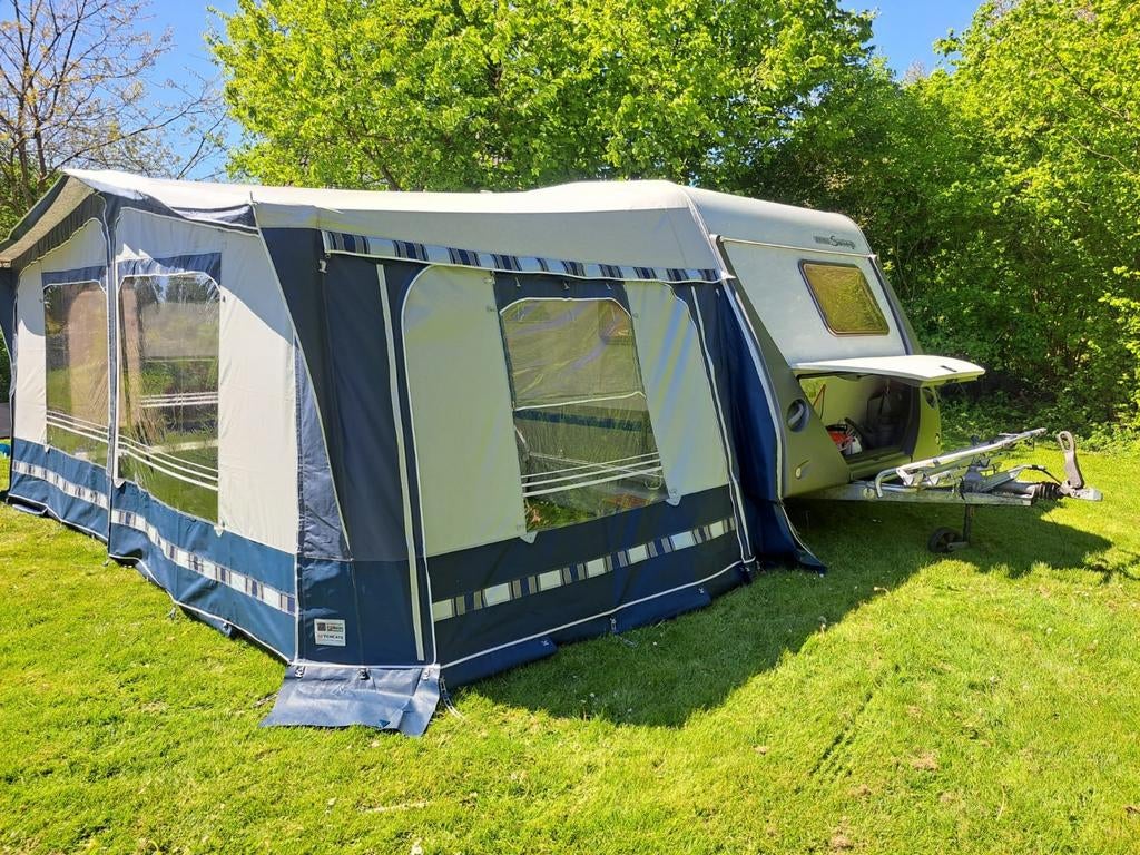 Complete Hymer Eriba caravan. Klaar voor vertrek, Caravans en Kamperen, Koelkast, Vast bed, Treinzit, Particulier