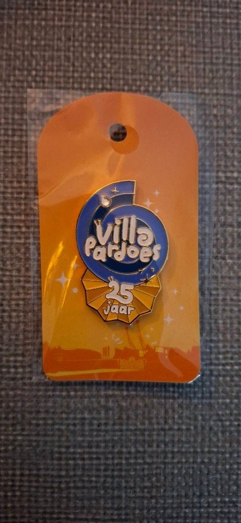 efteling pin villa pardoes, Verzamelen, Efteling, Ophalen of Verzenden, Nieuw, Button of Speldje