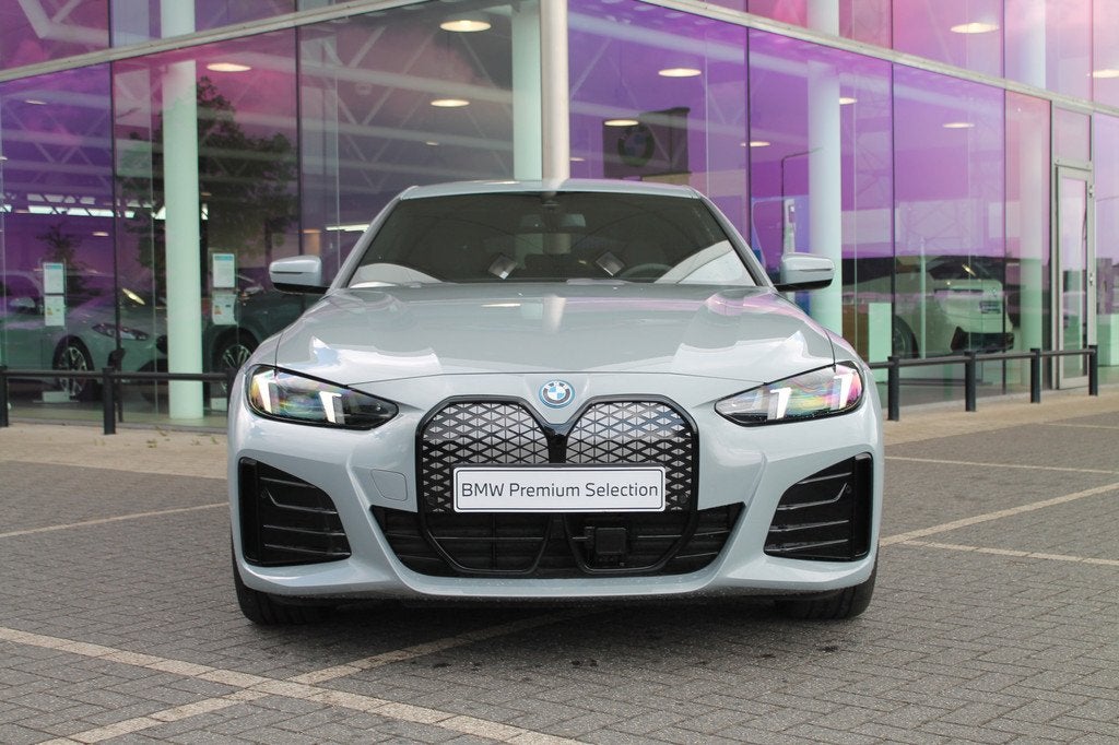 BMW i4 eDrive35 Gran Coupé M Sport / Achteruitrijcamera / A, Achterwielaandrijving, Gebruikt, Zwart, Met garantie (alle)