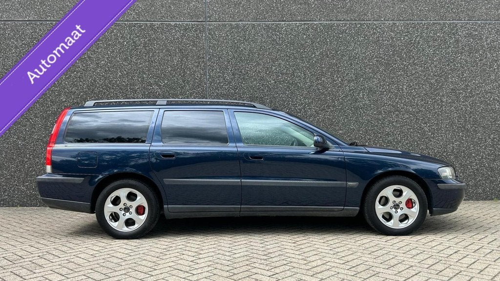 Volvo V70 2.4 T/1e Eig/200PK/Airco/CruiseContr/Leer/Trekhaak, Gebruikt, Blauw, Stoelverwarming, 2435 cc