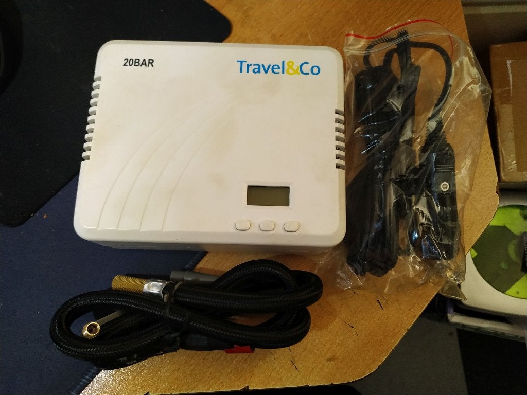 Draagbare Auto Luchtpomp Travel & Co 20 BAR, Ophalen of Verzenden, Gebruikt
