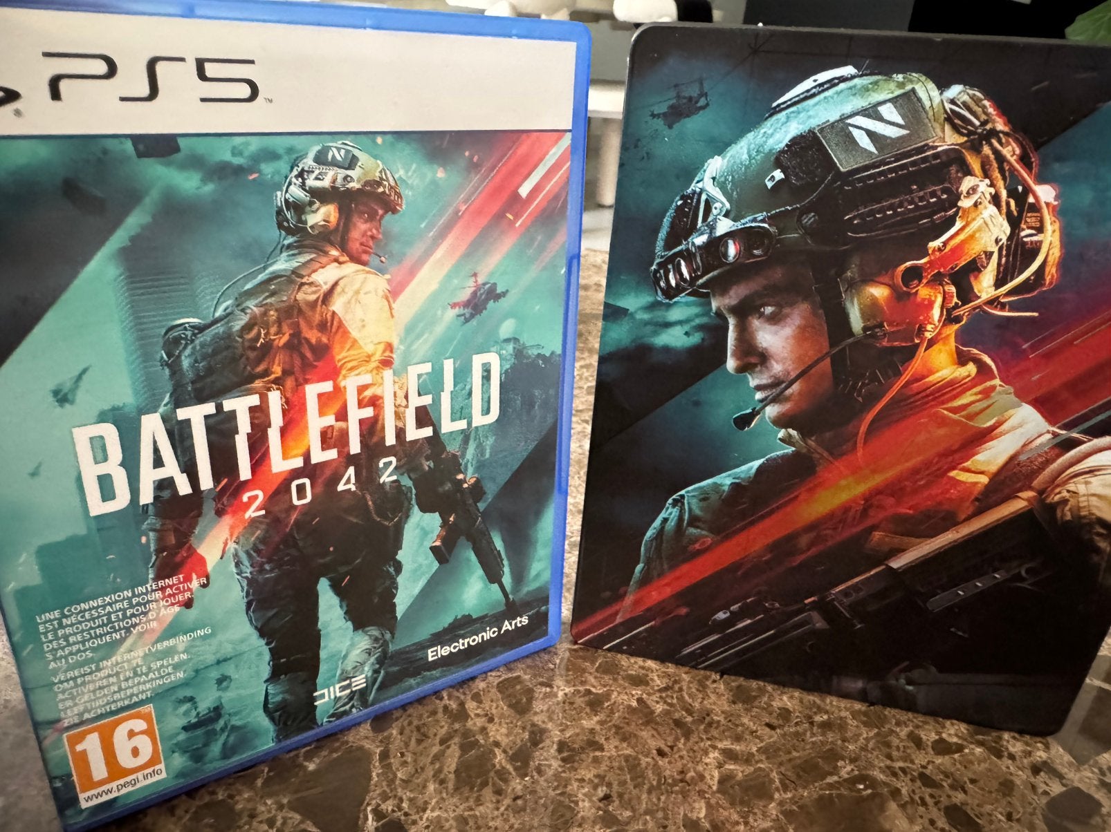 Battlefield 2042 + special cover, Spelcomputers en Games, Ophalen of Verzenden, Zo goed als nieuw