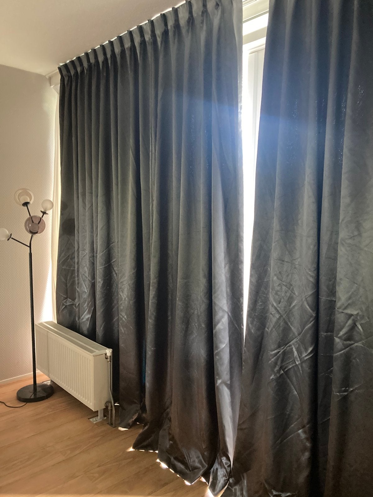 Verduisterende gordijnen, Gebruikt, 300 cm, Verduisterend, Zwart