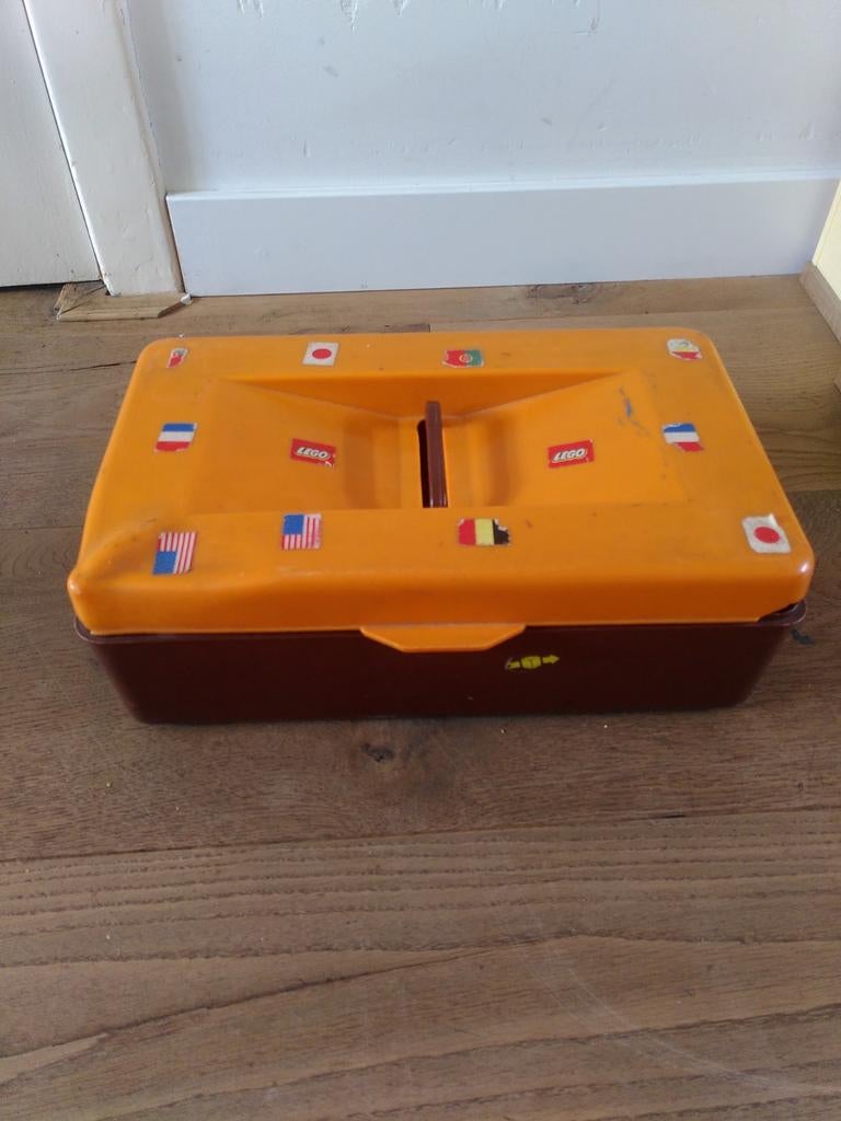 Gratis vintage viskoffer gereedschapskoffer defect, Doe-het-zelf en Verbouw, Gereedschapskisten, Ophalen of Verzenden, Gebruikt