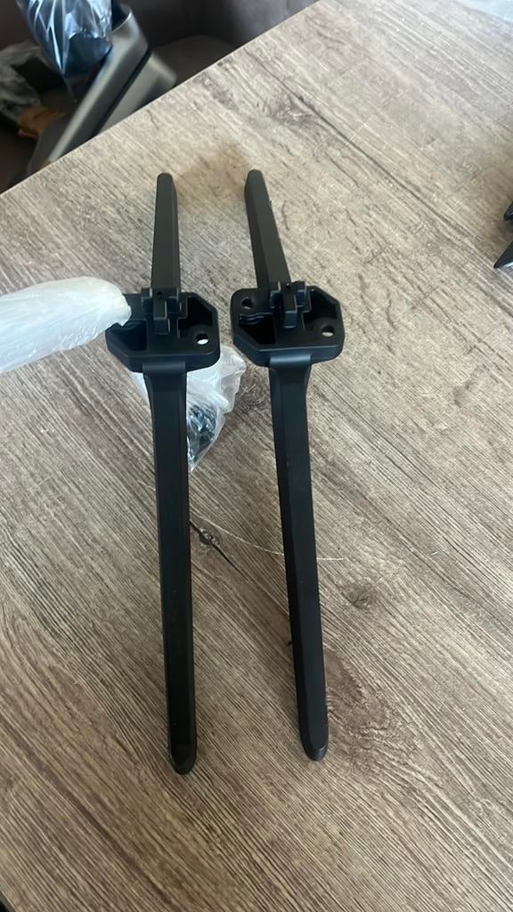 Voetjes Hisense led tv (65A6K, 65E6K), Audio, Tv en Foto, Televisie-accessoires, Zo goed als nieuw, Ophalen of Verzenden