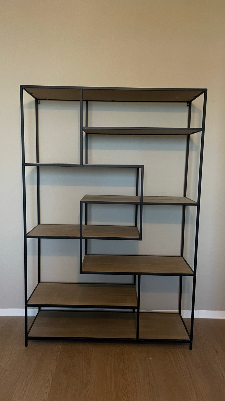 Moderne Houten Stellingkast met Zwart Metalen Frame, Ophalen, Zo goed als nieuw
