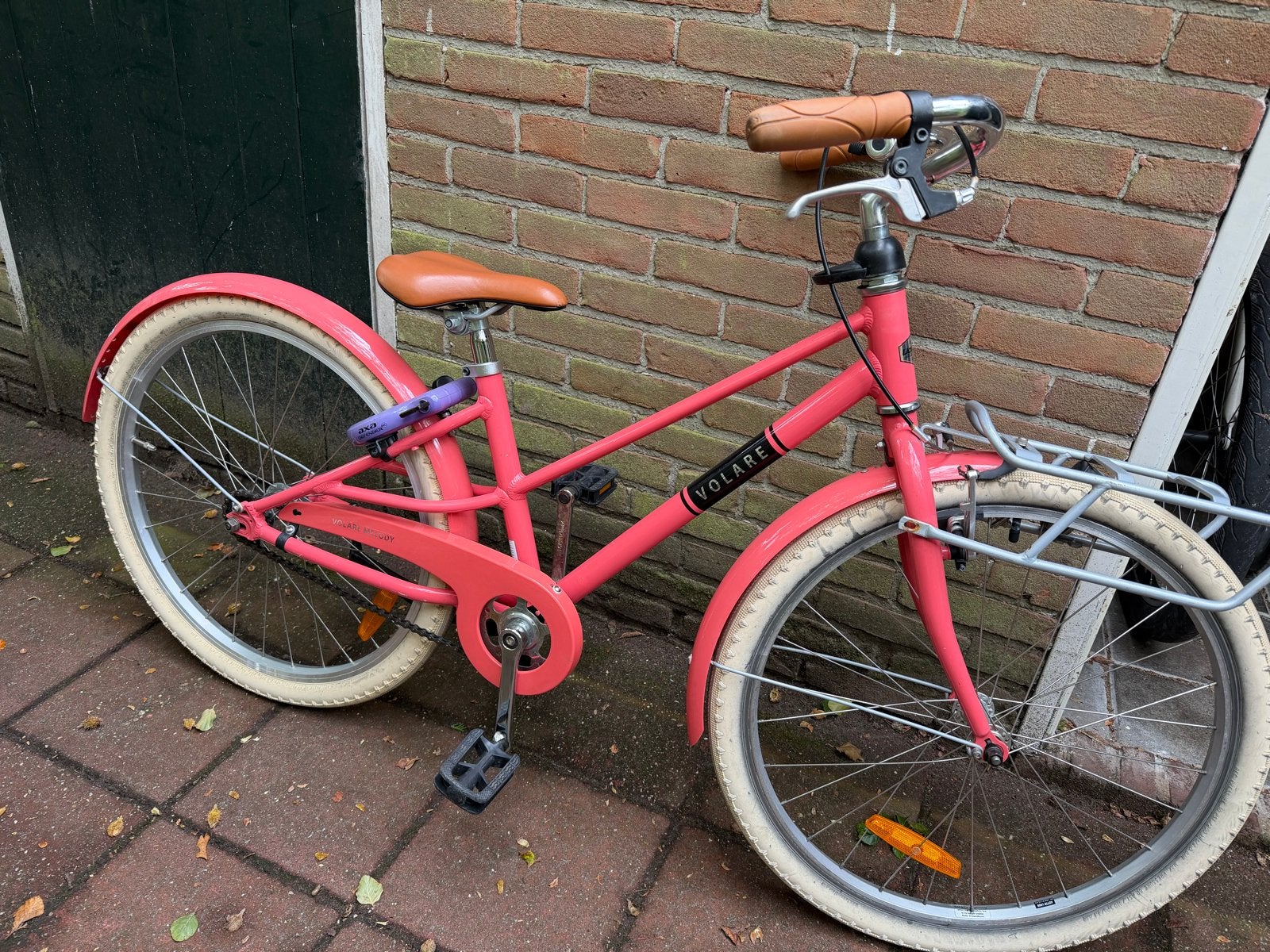 Volare Melody kinderfiets 20 inch roze met voordrager, Fietsen en Brommers, Terugtraprem, Gebruikt, Ophalen of Verzenden, Handrem