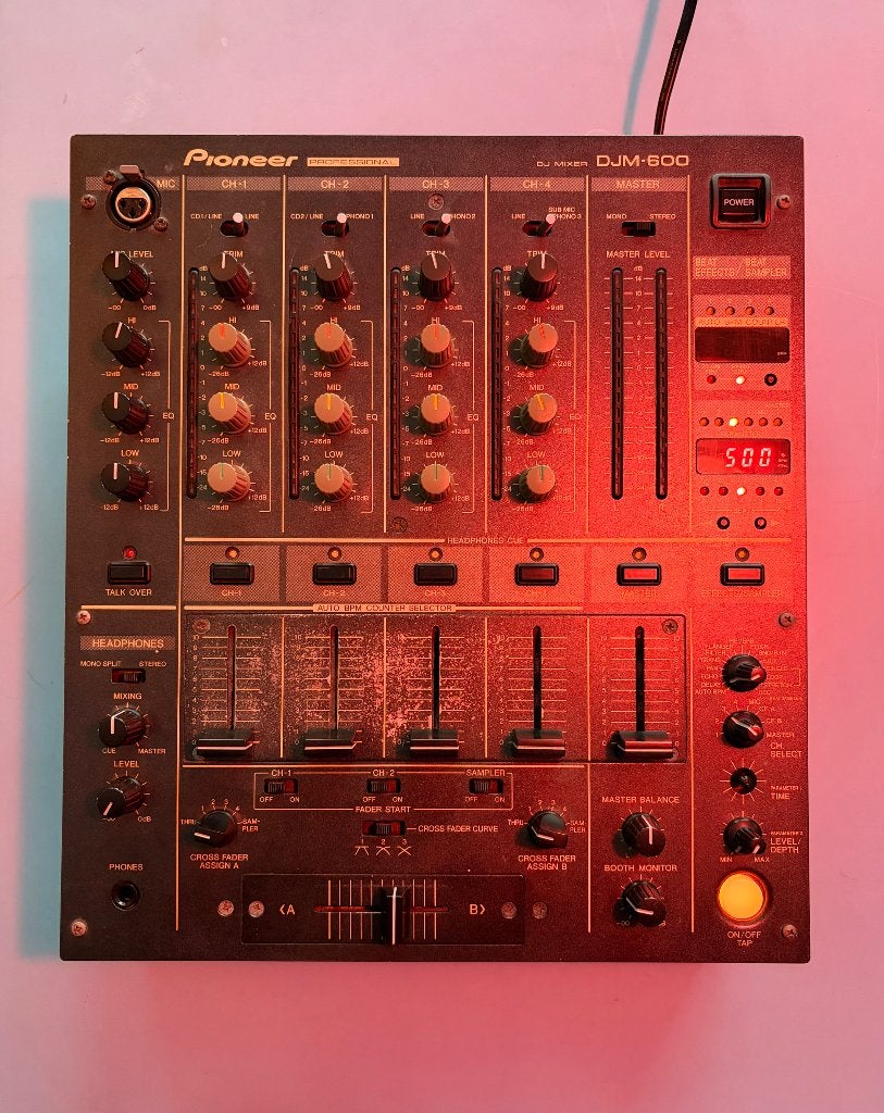 Pioneer DJM-600 4-Kanaals DJ Mixer, Ophalen of Verzenden, Gebruikt, Minder dan 5 kanalen, Microfooningang
