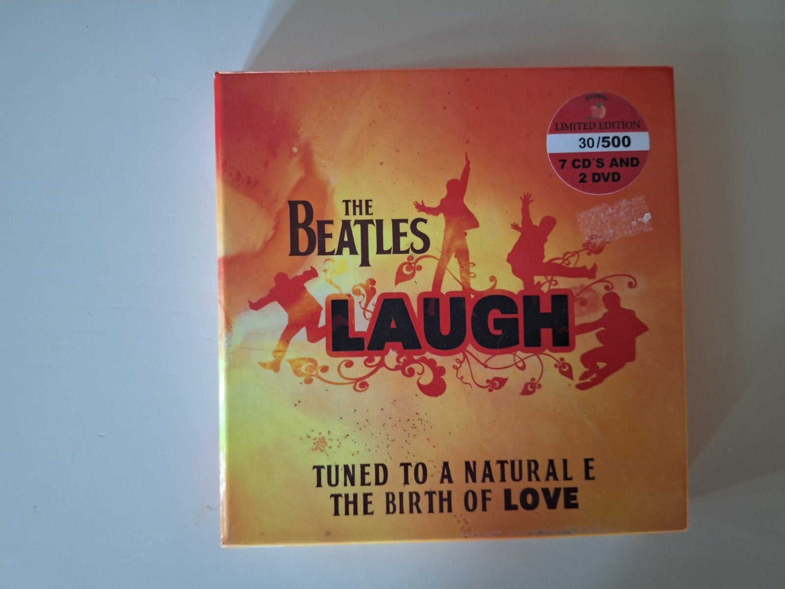 The Beatles Laugh - Tuned to a Natural E (Limited Edition), Boxset, Pop, Zo goed als nieuw, Inclusief DVD