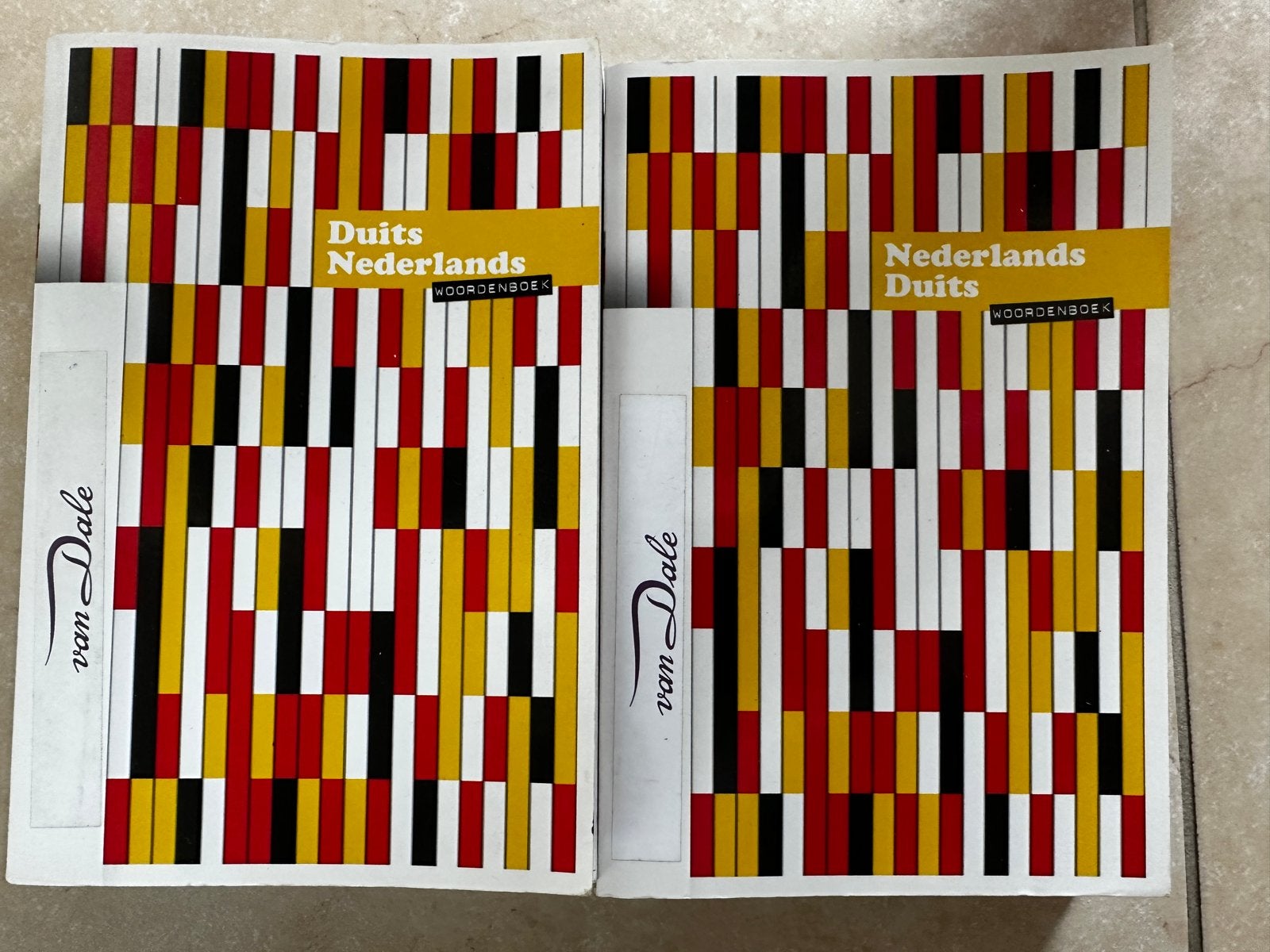 Van Dale Woordenboeken: Duits-Nederlands & Nederlands-Duits, Ophalen of Verzenden, Zo goed als nieuw, Non-fictie
