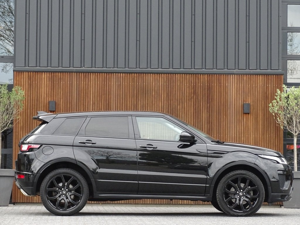 Land Rover Range Rover Evoque 2.0 240PK automaat / SE Dynami, Auto's, Euro 6, 4 cilinders, Zwart, Leder