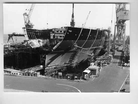 scheepvaart-foto-werf?., Verzamelen, Scheepvaart, Ophalen of Verzenden, Zo goed als nieuw, Motorboot, Boek of Tijdschrift