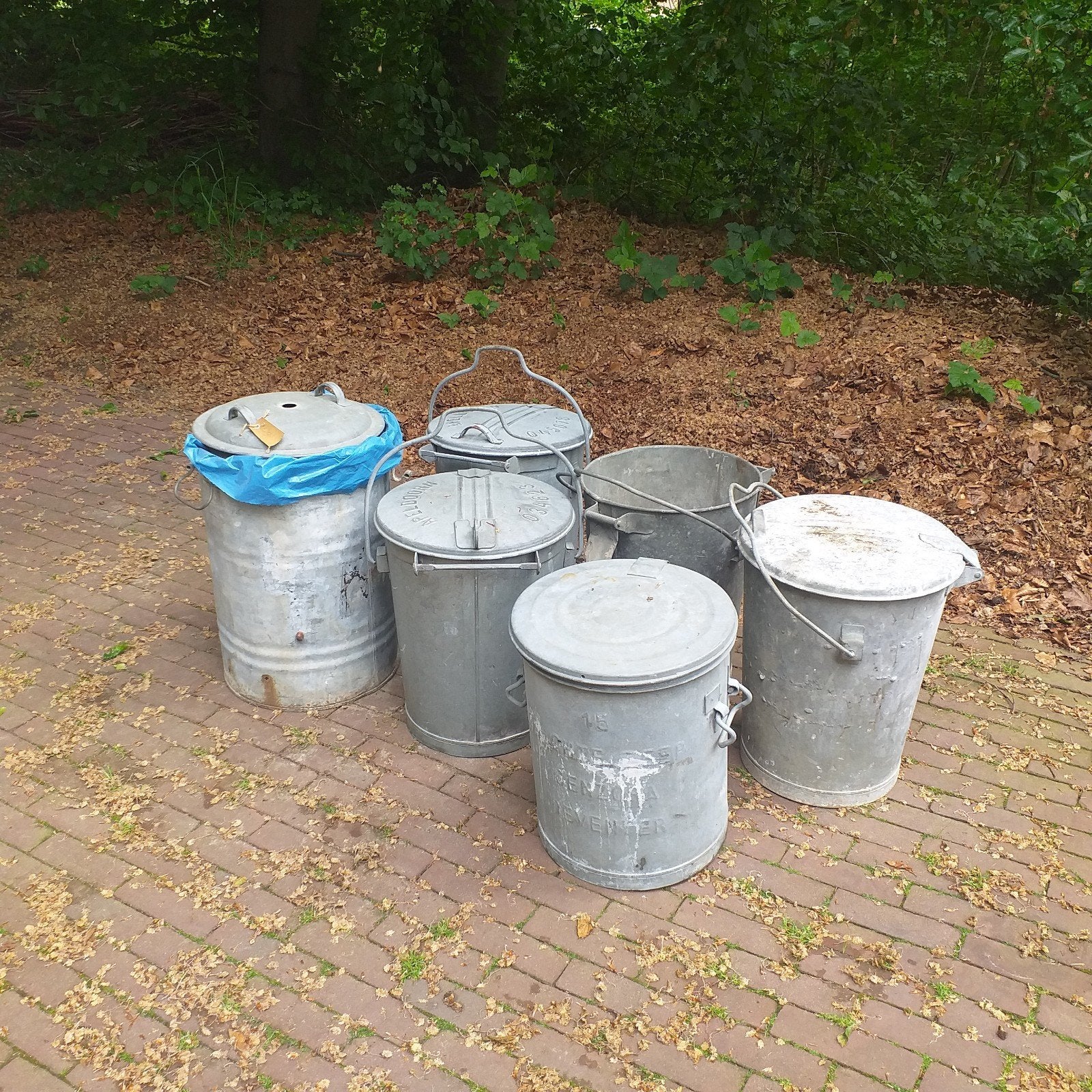 zinken vuilnisemmer vanaf 24,50 per stuk, Ophalen