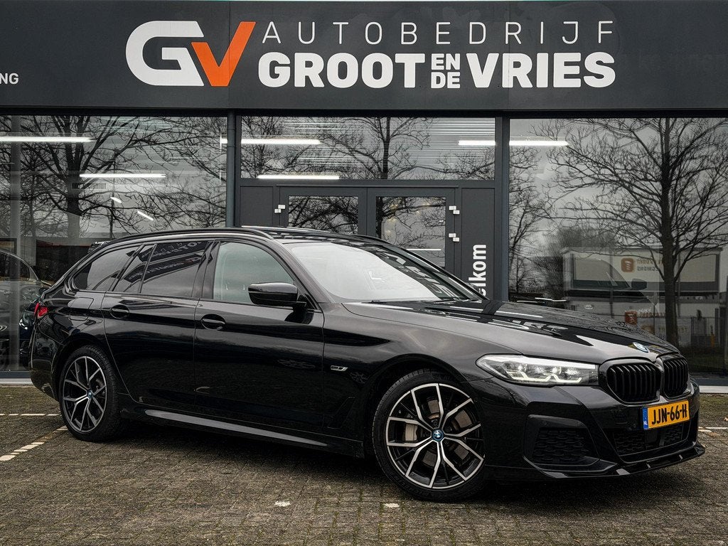 BMW 5-serie Touring 530e Business Edition Plus M-Sport|Panor, 1998 cc, Euro 6, 4 cilinders, Zwart
