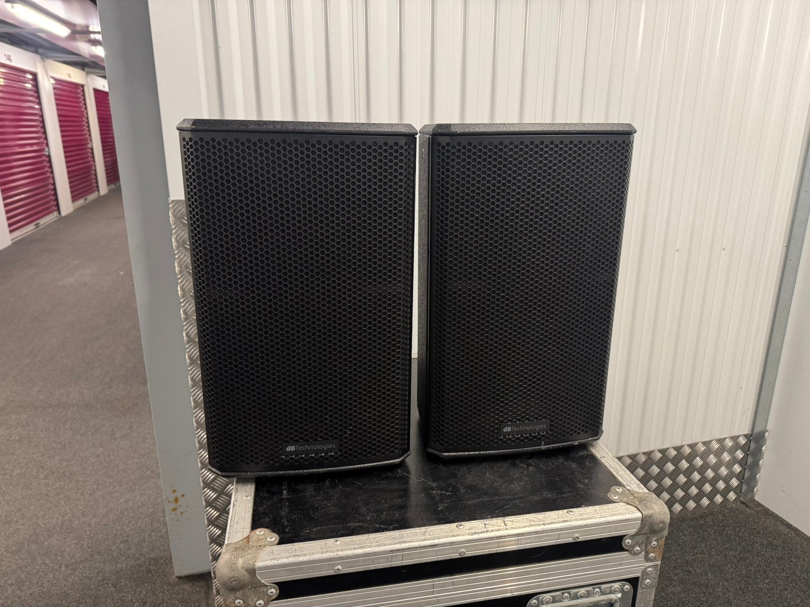 Db Technologies LVX P10 | K&M statief, Ophalen, Zo goed als nieuw, 500 tot 1000 watt, P.A.
