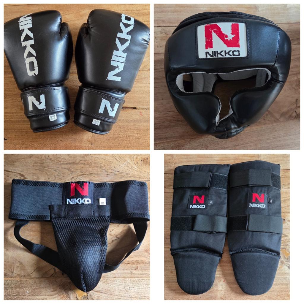 Kickbox set Nikko (kind) 2 x, Maat XS of kleiner, Ophalen of Verzenden, Zo goed als nieuw, Overige