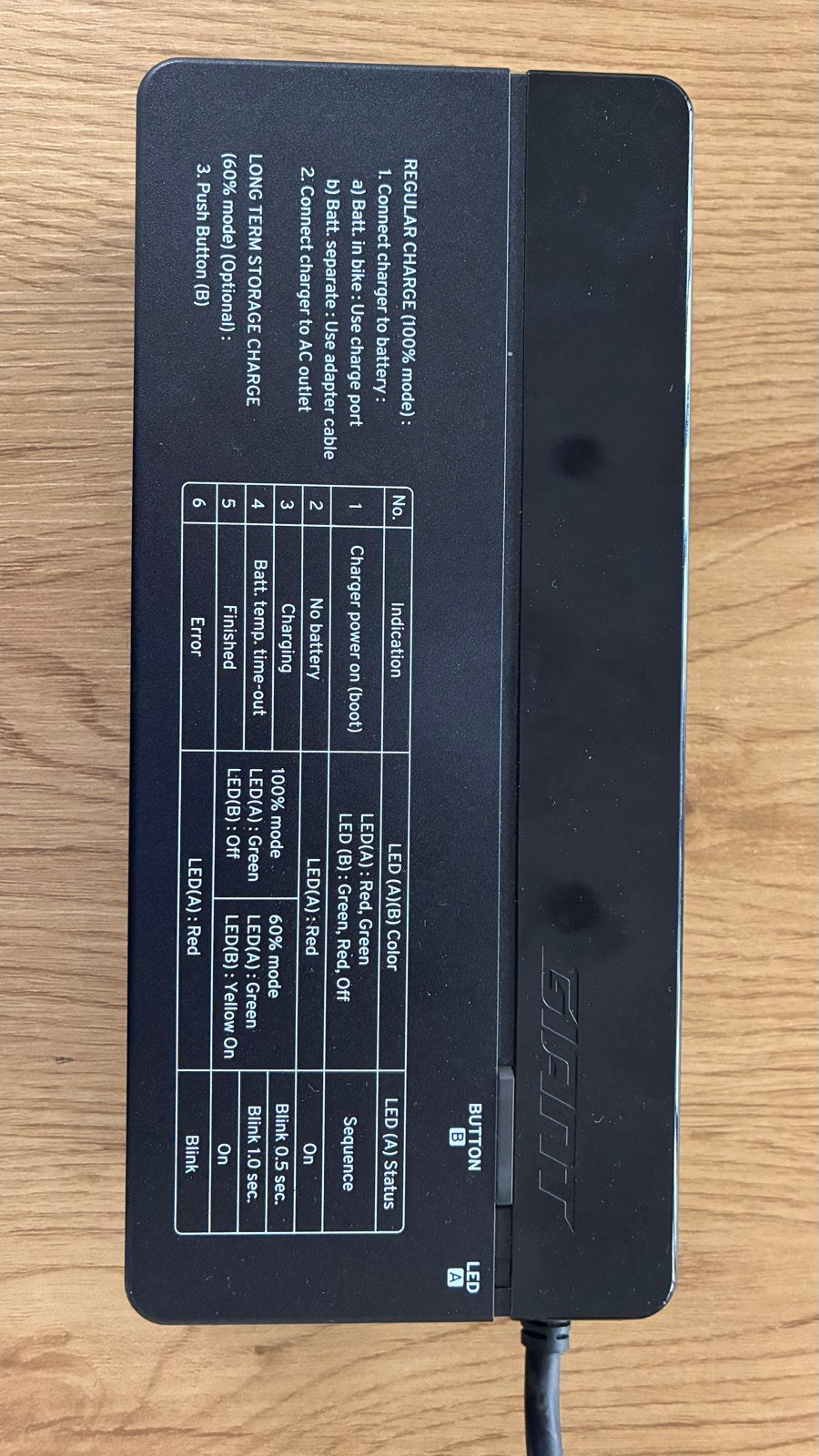 Giant 6L17U4A E-bike acculader 41.8V 6A, Zo goed als nieuw