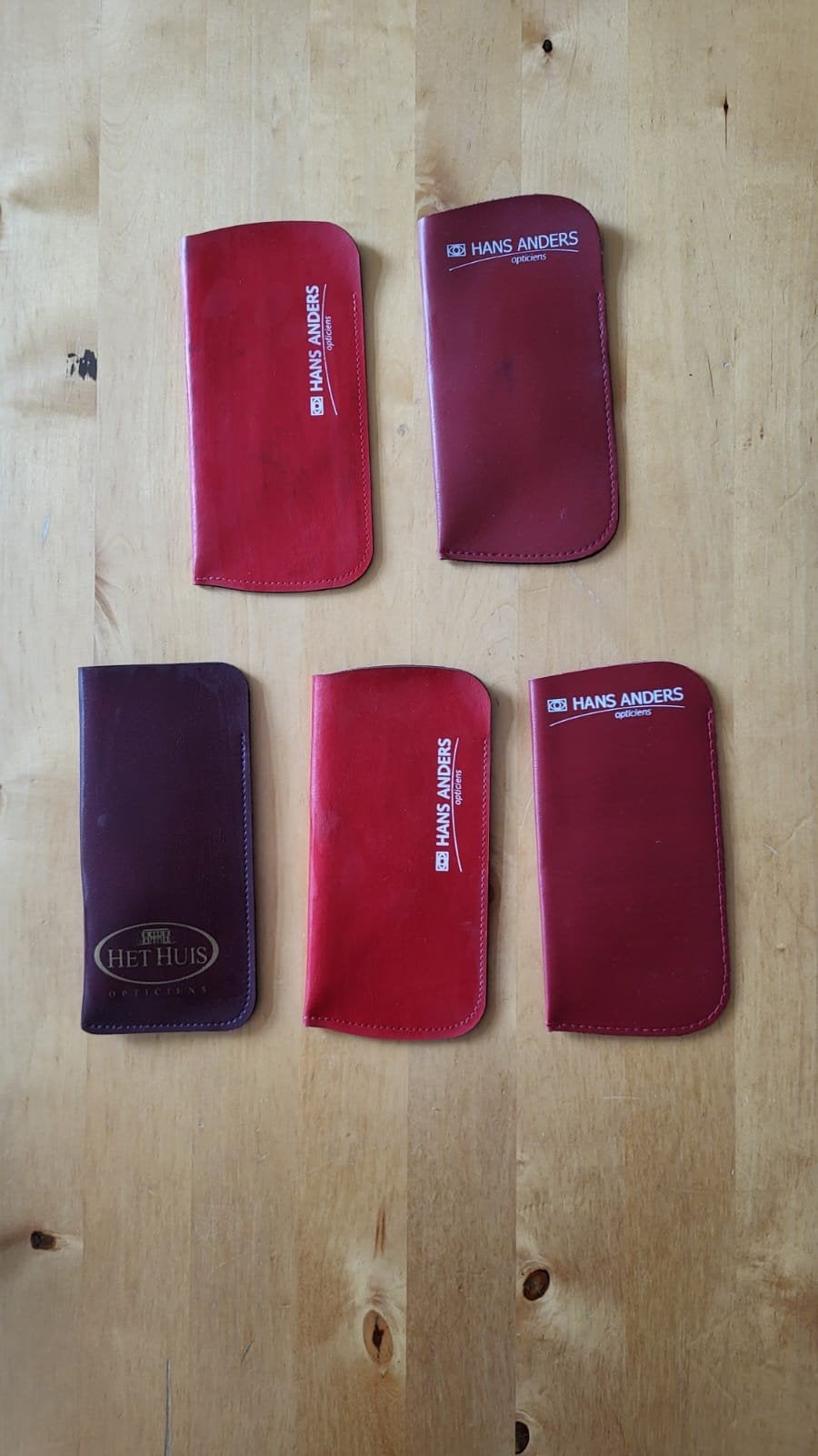 5 brillenkokers Hans Anders en Het Huis Opticiens, Overige merken, Gebruikt, Ophalen of Verzenden, Rood