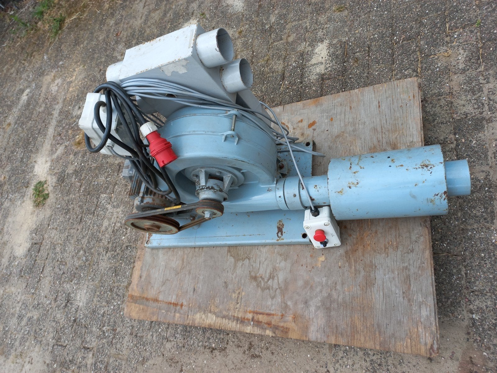 MUTO Blower met MEZ Mohelnice motor, Ophalen