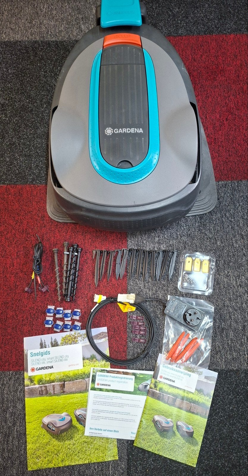 Gardena robotmaaier Sileno 250 voor   € 150,00, Tuin en Terras, Robotmaaiers, Ophalen, Gebruikt, 20 tot 25 cm, Gardena