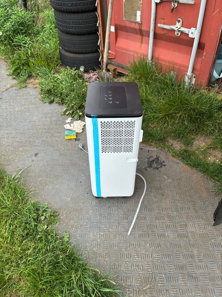 Mobiele airco 2 kW - Slechts 1 seizoen gebruikt, Ophalen, Minder dan 60 m³, Zo goed als nieuw, Koelen en Ontvochtigen