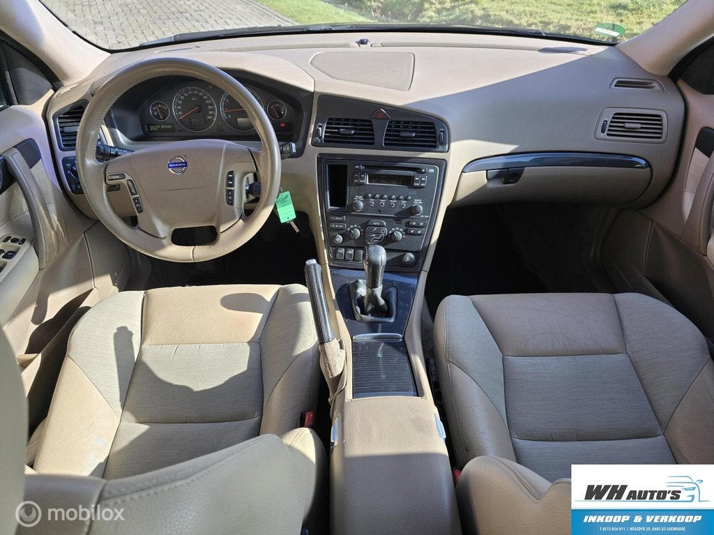 Volvo V70 2.4 Momentum, Auto's, Voorwielaandrijving, Euro 4, Geïmporteerd, Stoelverwarming