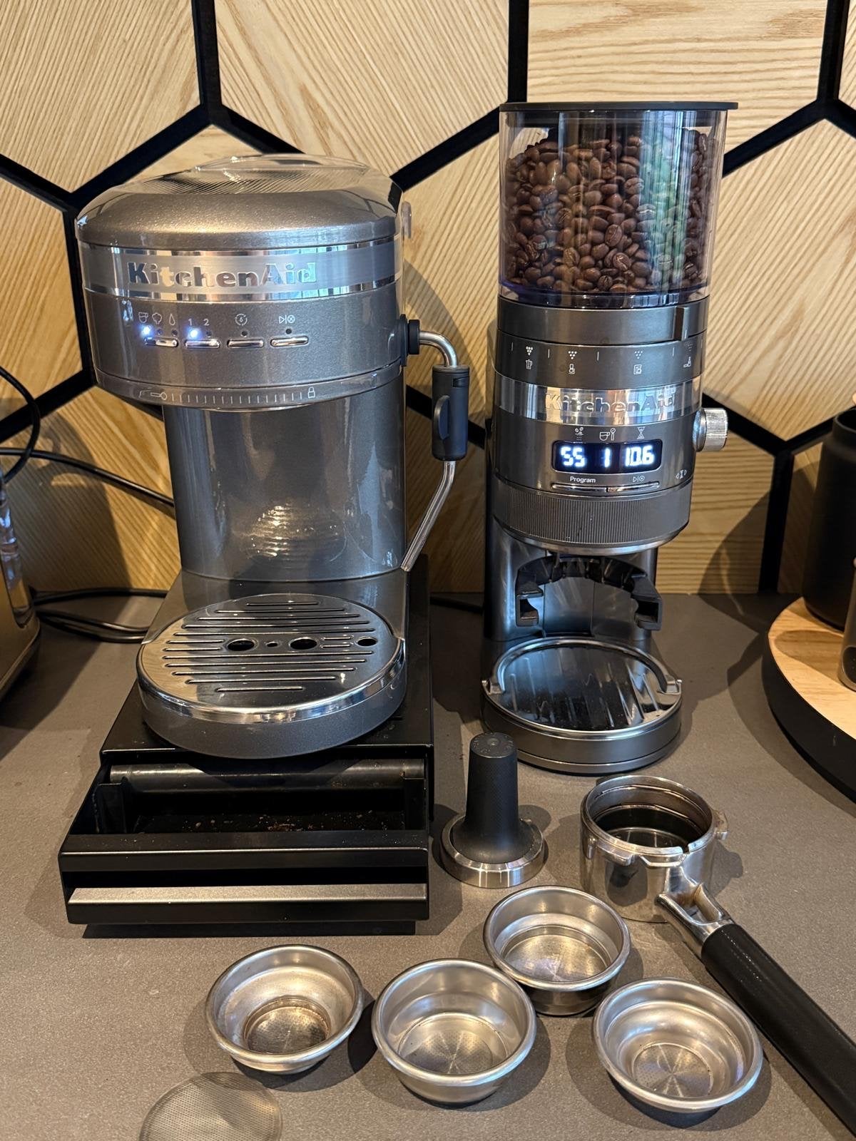 KitchenAid Artisan Espressomachine met bonenmaler en koffie, Ophalen, Espresso apparaat, Koffiebonen, Zo goed als nieuw