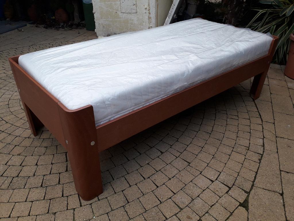 tempur matras 90x210 in nieuwstaat,van speciaal schuim, Huis en Inrichting, Slaapkamer | Matrassen en Bedbodems, 90 cm, Eenpersoons