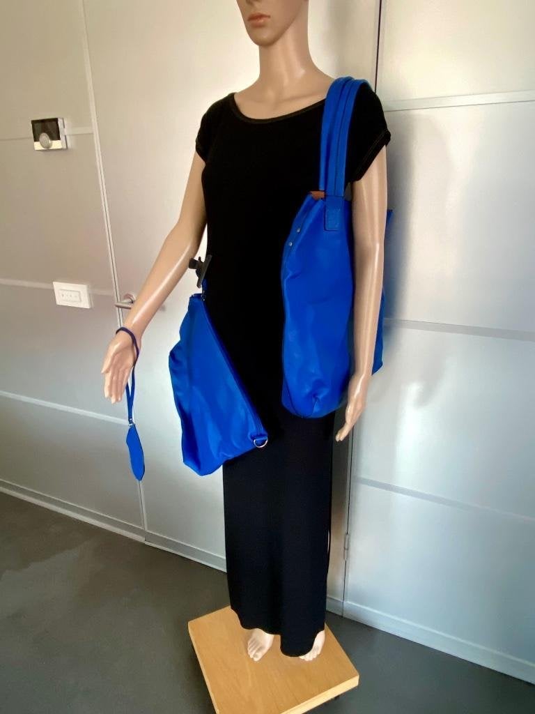 J117 3-delige set: grote schouder tas + toilettas + beursje, Ophalen of Verzenden, Zo goed als nieuw, Blauw