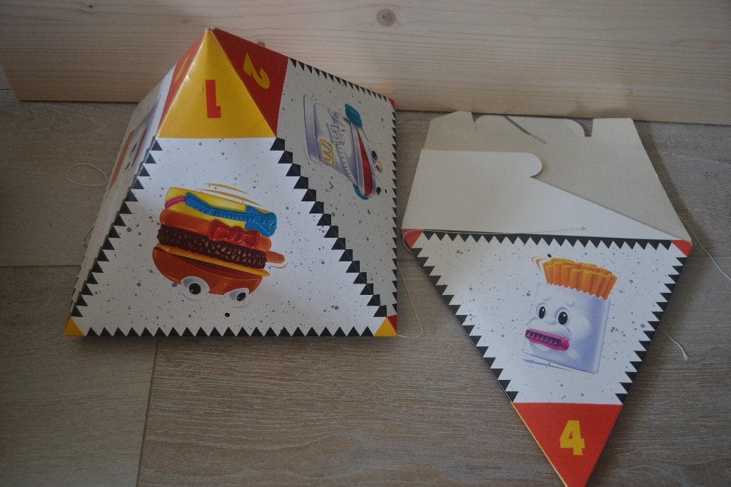 2 x Vintage McDonald's reclame Happy Meal Happy Rockers, Verzenden, Gebruikt, Reclamebord