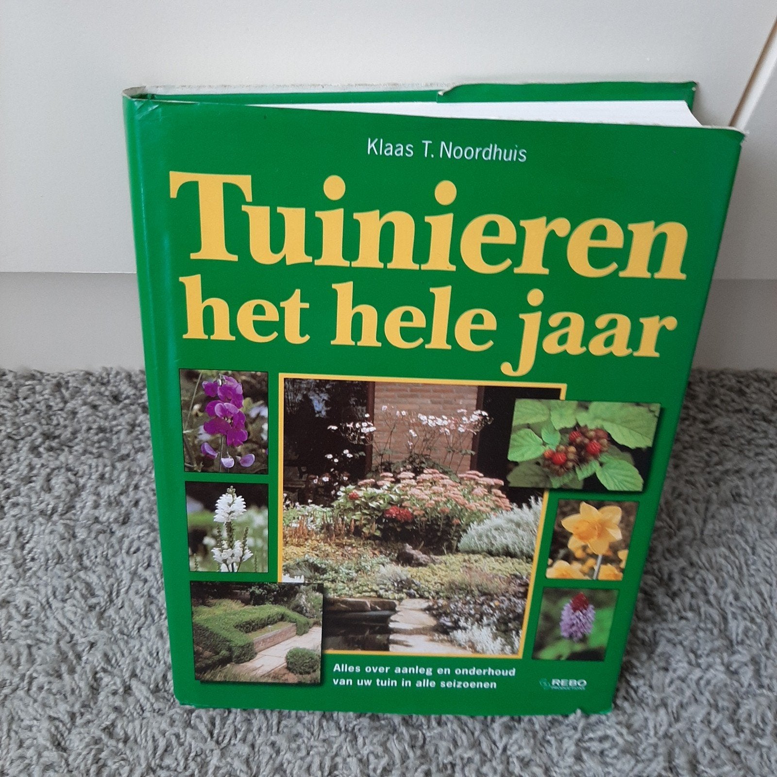 Tuinieren het hele jaar - Klaas T. Noordhuis, Boeken, Ophalen of Verzenden, Gelezen, Klaas T. Noordhuis, Tuinieren en Tuinplanten