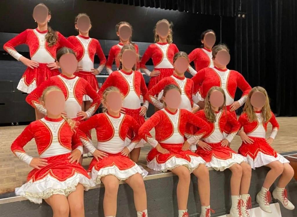 Unieke complete set – 14 dansmarietjes / dansgarde pakjes., Ophalen of Verzenden, Gebruikt, Kleding