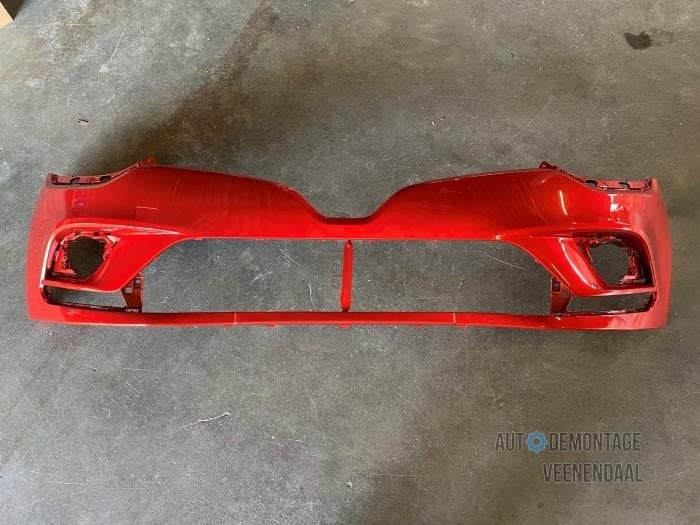 Voorbumper van een Renault Clio (TENNP), -, Renault, -, Nieuw