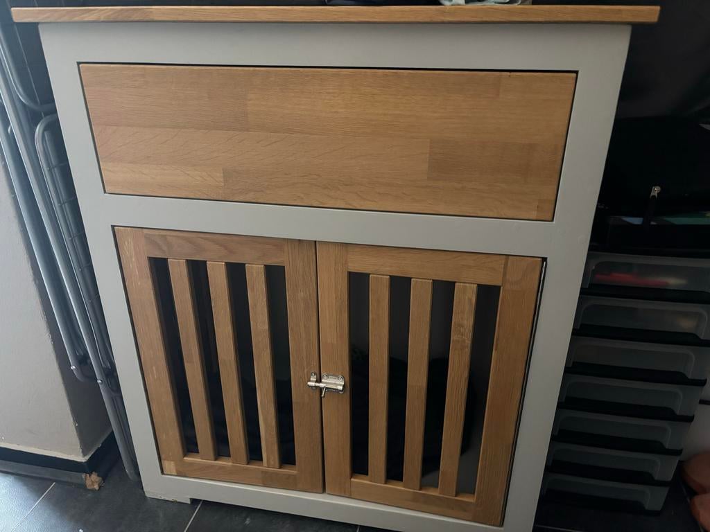 Honden/katten bench, Ophalen, Zo goed als nieuw