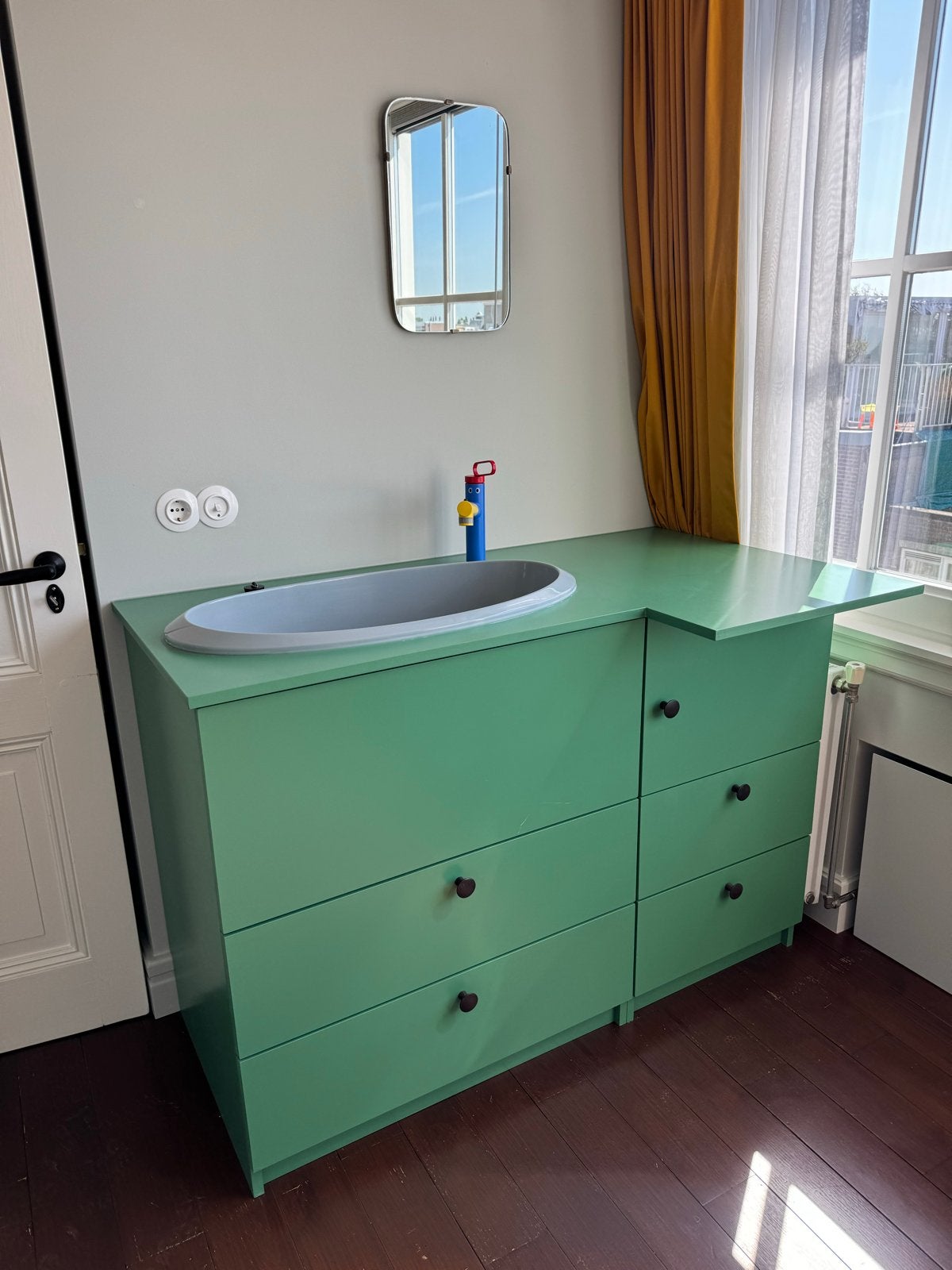 Groene commode met wasbak en lades, Ophalen, Gebruikt, 50 tot 70 cm, 100 cm of meer