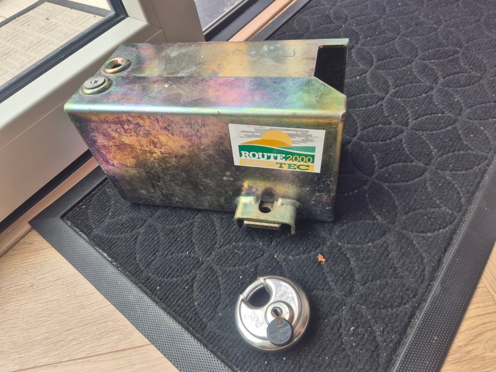 ABUS Diskus 20/70 hangslot met Route 2000 TEC slotkast, Ophalen, Gebruikt