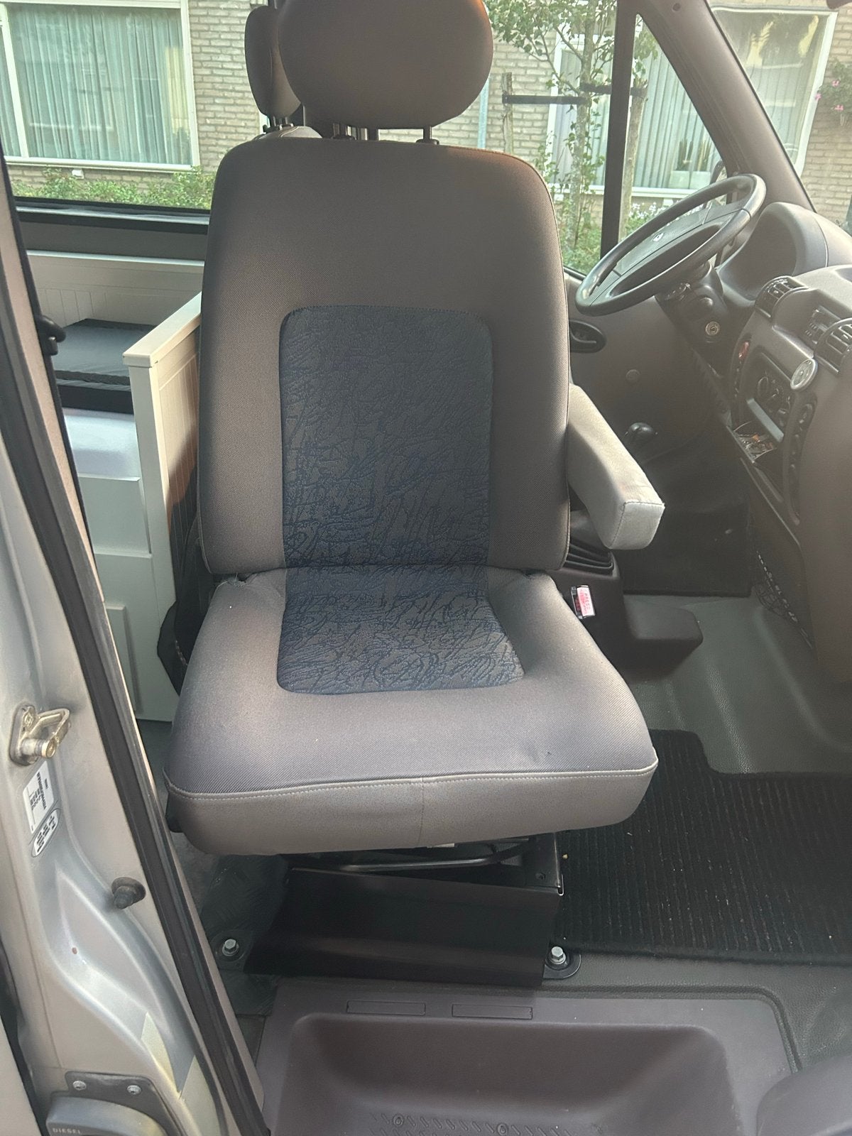 Draaibare passagiersstoel Renault Master 2001 (ruilen), Auto-onderdelen, Ophalen of Verzenden, Gebruikt, Renault