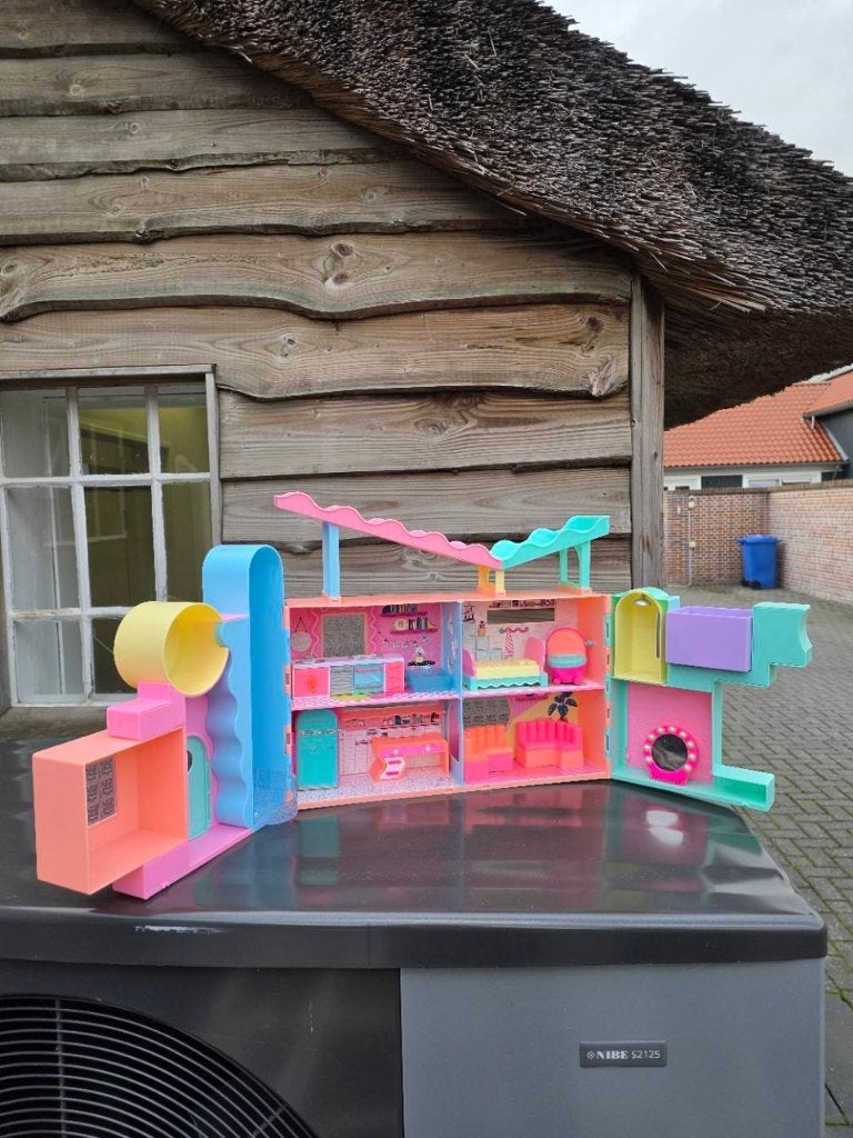 L.O.L. Surprise Squish Sand Magic House met meubels, Ophalen of Verzenden, Gebruikt, Poppenhuis