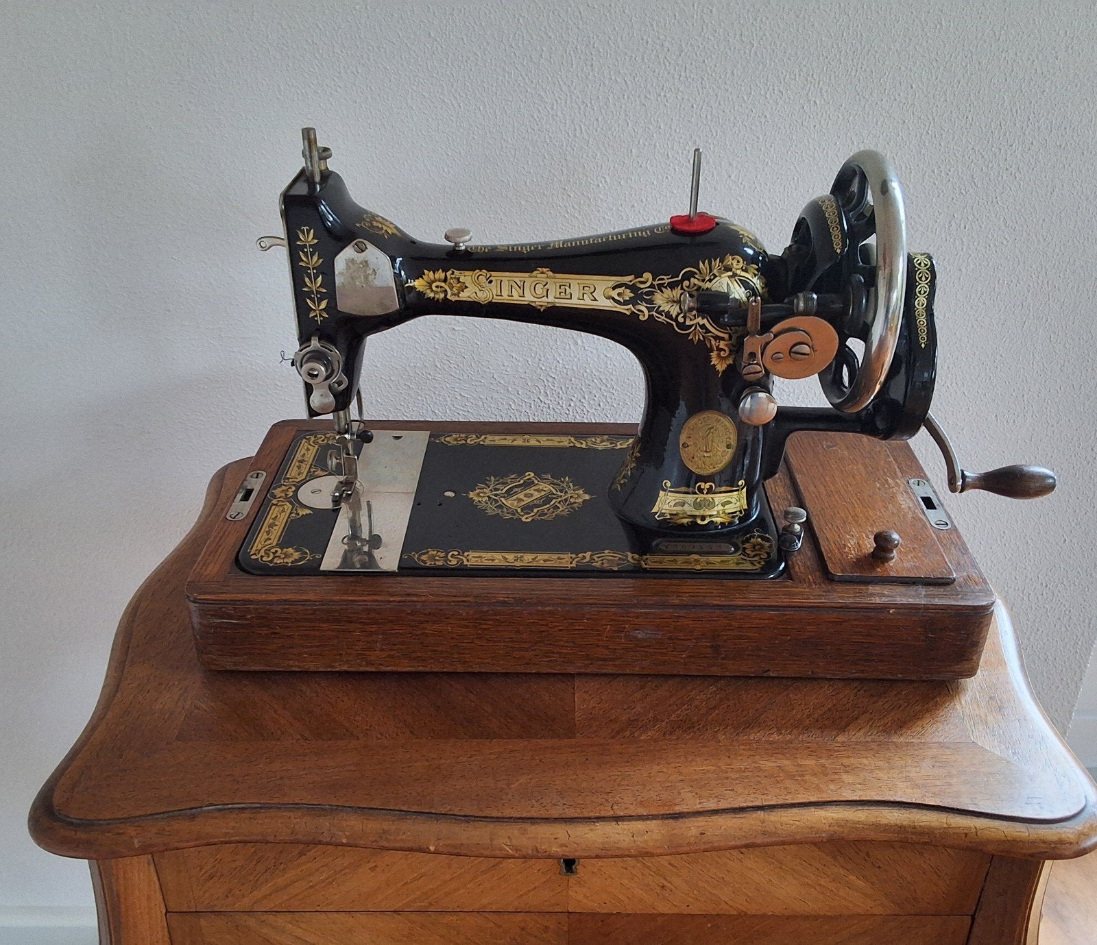Antieke Singer Naaimachine met Houten Kast en Handzwengel, Antiek en Kunst, Antiek | Naaimachines, Ophalen