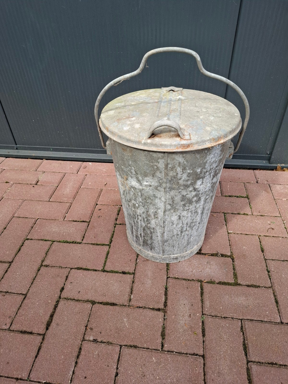 Vintage zinken  vuilnis emmer met deksel - Arnhem, Ophalen