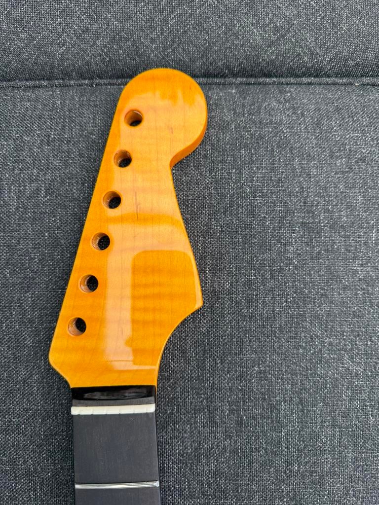 Stratocaster hals ‘ Flame maple rosewood toets 21 fr” olive, Muziek en Instrumenten, Instrumenten | Onderdelen, Nieuw, Elektrische gitaar