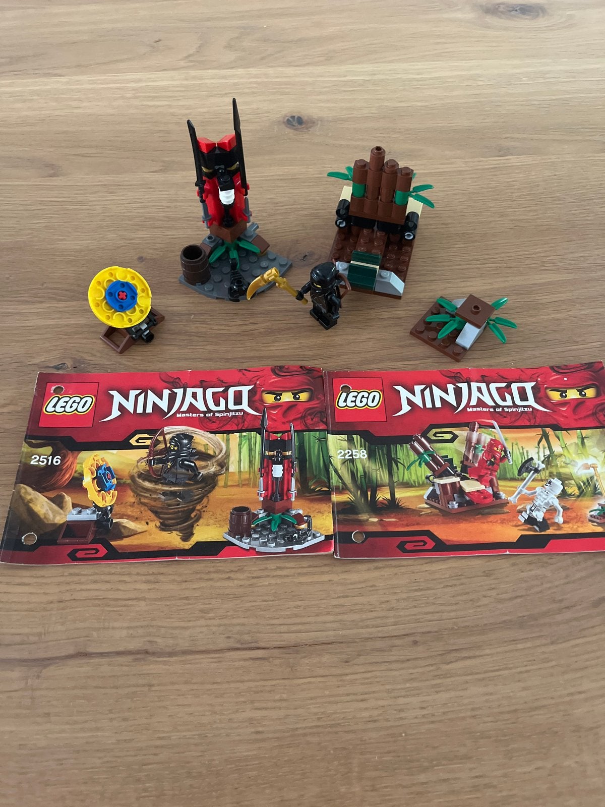 Lego Ninjago sets 2516 en 2258 met instructieboekjes, Ophalen of Verzenden, Gebruikt, Lego