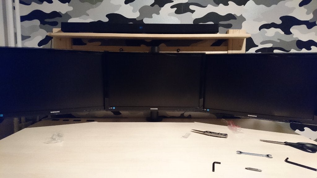 3x Samsung SyncMaster S23B550V monitoren / beeldschermen, Gaming, Kantelbaar, HDMI, Full HD