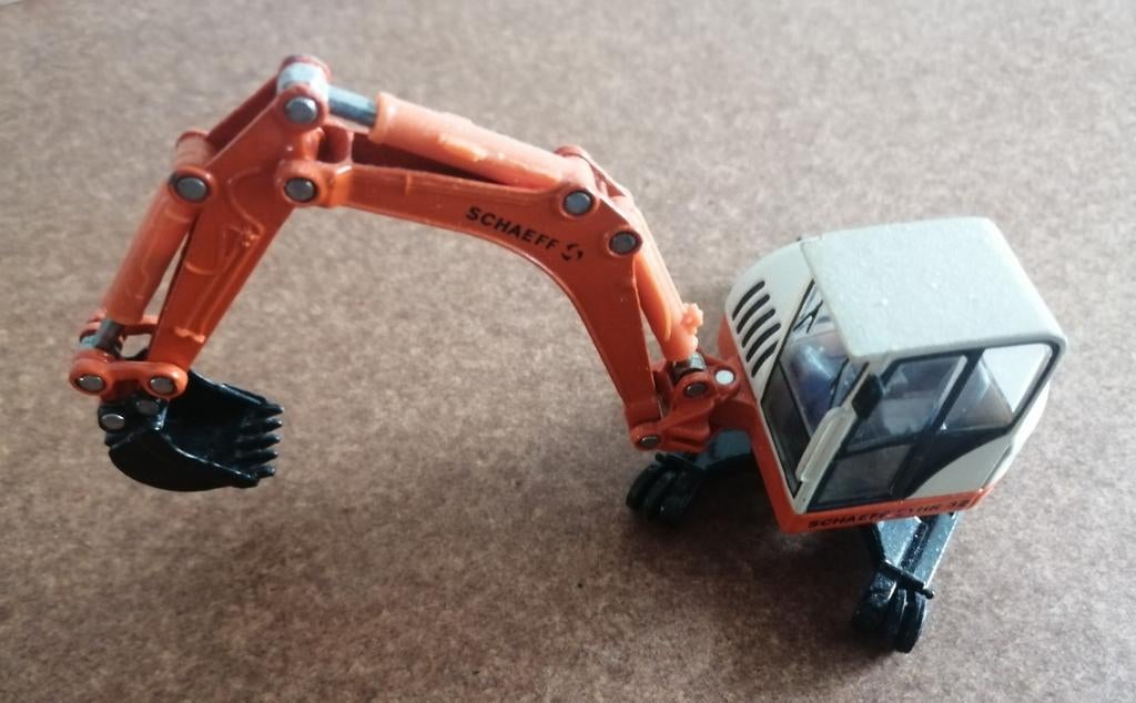Schaeff HR 32 Graafmachine SIKU model, Verzenden, Groter dan 1:32, Revell
