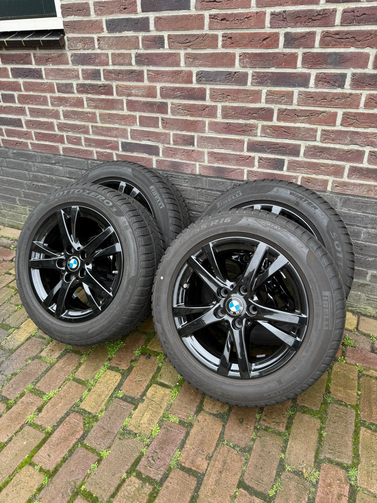 Originele BMW velgen met Pirelli winterbanden, Ophalen, Zo goed als nieuw