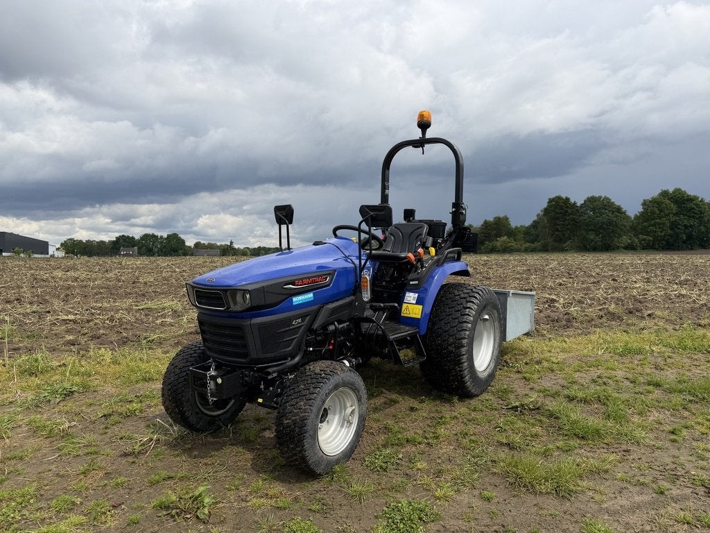 Farmtrac FT26 HST minitractor DEMO 2026 38 uur incl grondbak, Zakelijke goederen, Overige merken, Tot 2500