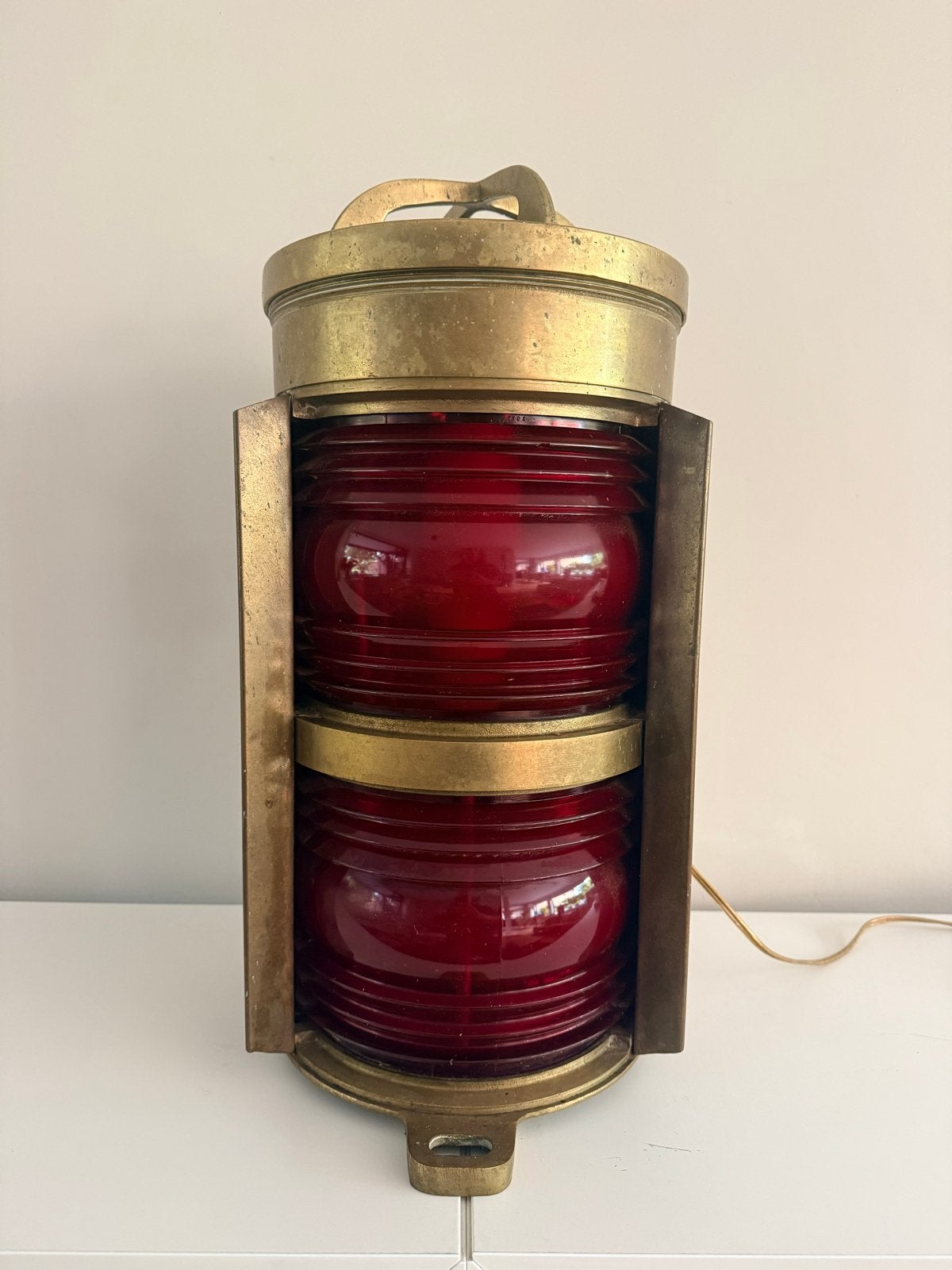Antieke scheepslamp, messing, rood glas, maritiem, Ophalen of Verzenden, Gebruikt, Motorboot of Zeilboot, Gebruiksvoorwerp