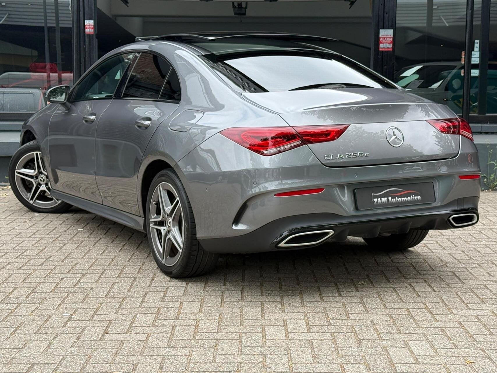 Mercedes CLA-klasse 250 e AMG Aut*Pano*Navi*Ambient*Led, Gebruikt, 4 cilinders, Automatische klimaatregeling, 218 pk