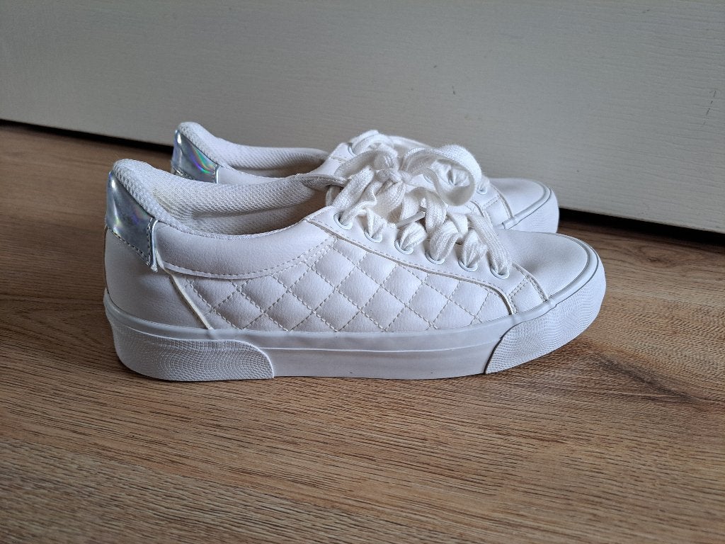 Witte casual sneakers maat 37, Wit, Bershka, Ophalen of Verzenden, Sneakers of Gympen